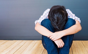Как распознать депрессию у ребёнка и вовремя оказать помощь?