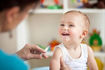 Как поставить прививку без стресса для ребенка: 6 советов психолога и 1 – врача